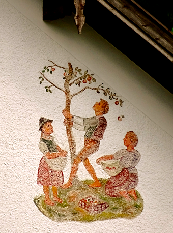Lüftlmalerei am Schulhaus in Bayrischzell