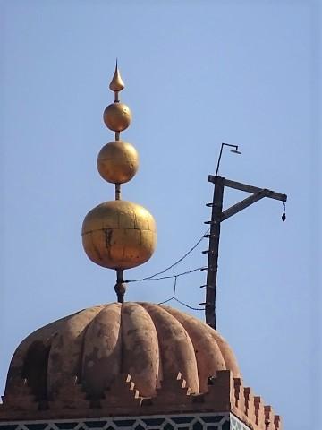 Kugelstab und "Galgen" der Koutoubia-Moschee in Marrakesch