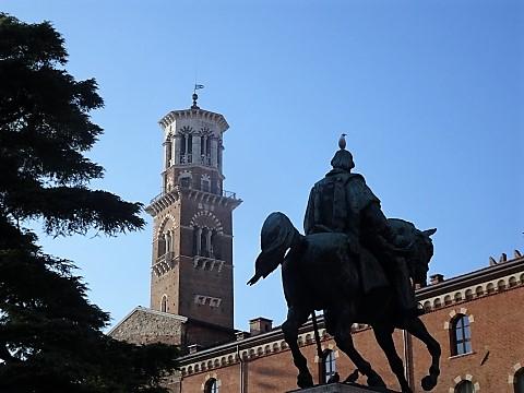 Statue de Garibaldi am Piazza Indipendenza Verona