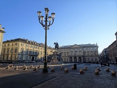 Die Piazza Bodoni in Turin