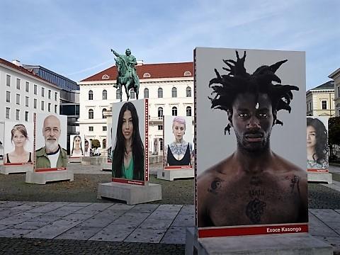 Fotoausstellung am Wittelsbacher Platz