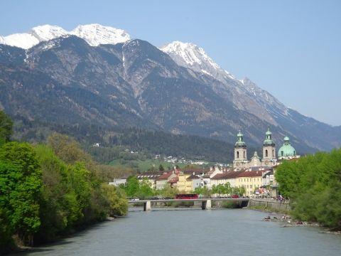 Blick auf Inn und Innsbruck
